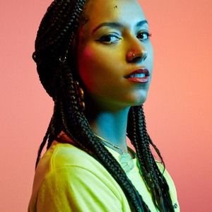 Meet your Posher, Aja